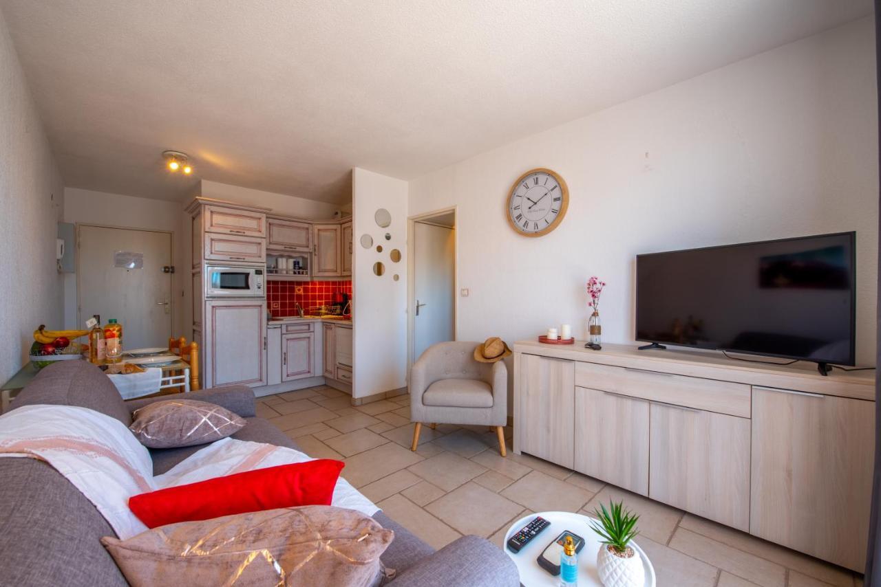 T2 en hypercentre -parking privé-clim-proche plage Sainte-Maxime Extérieur photo